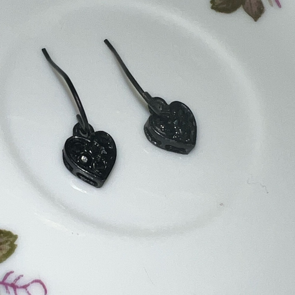 Black crystal Heart Earrings gothicore‎ vamp whimsygoth